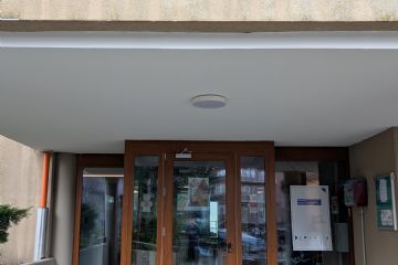 Porta Principale dell'Edificio Comunale